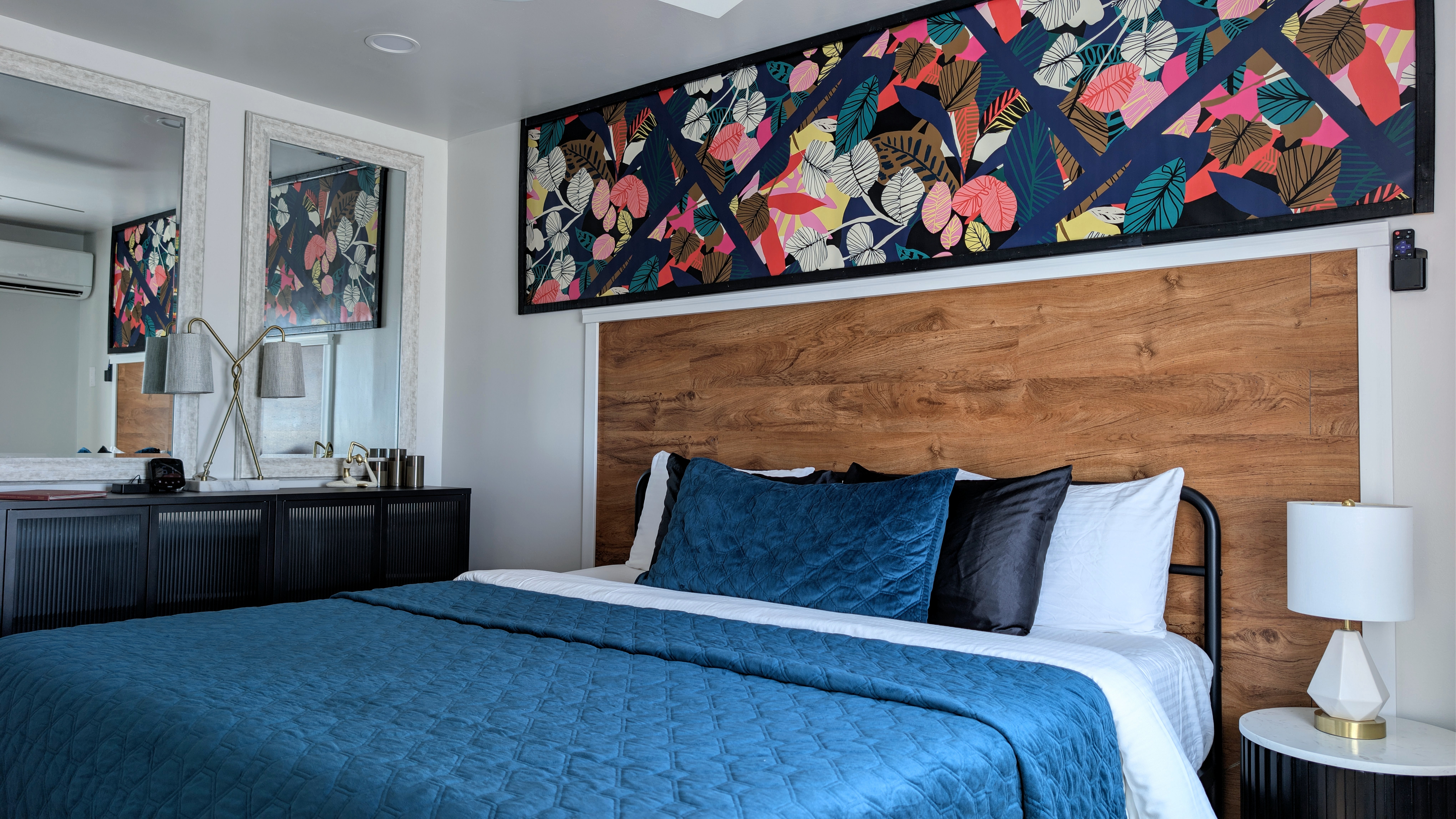 Cottage King Suite at Ocean View Terrace Inn with separate living room, kitchenette, and private patio, Hampton Bays, NY